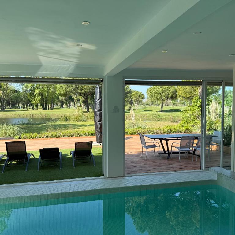 Logement de Prestige avec piscine Vue sur le Golf de la Grande Motte - Villa - 6