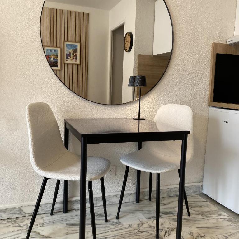 A deux pas des plages et au coeur du vieil Antibes , beau studio rénové - Appartement 1 Chambre - 3