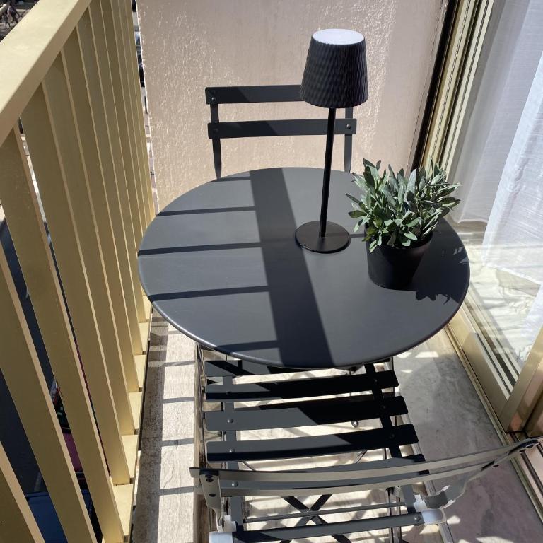 A deux pas des plages et au coeur du vieil Antibes , beau studio rénové - Appartement 1 Chambre - 15