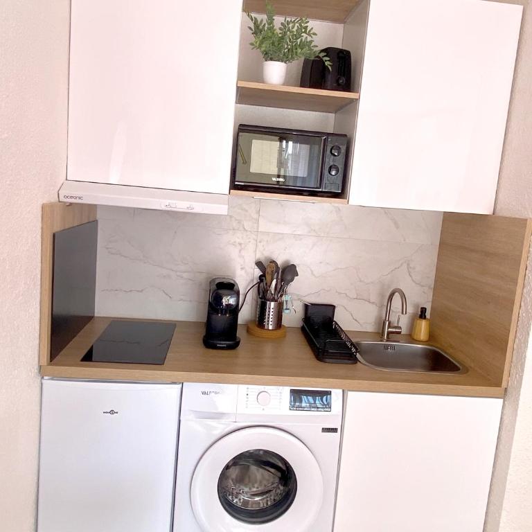 A deux pas des plages et au coeur du vieil Antibes , beau studio rénové - Appartement 1 Chambre - 22