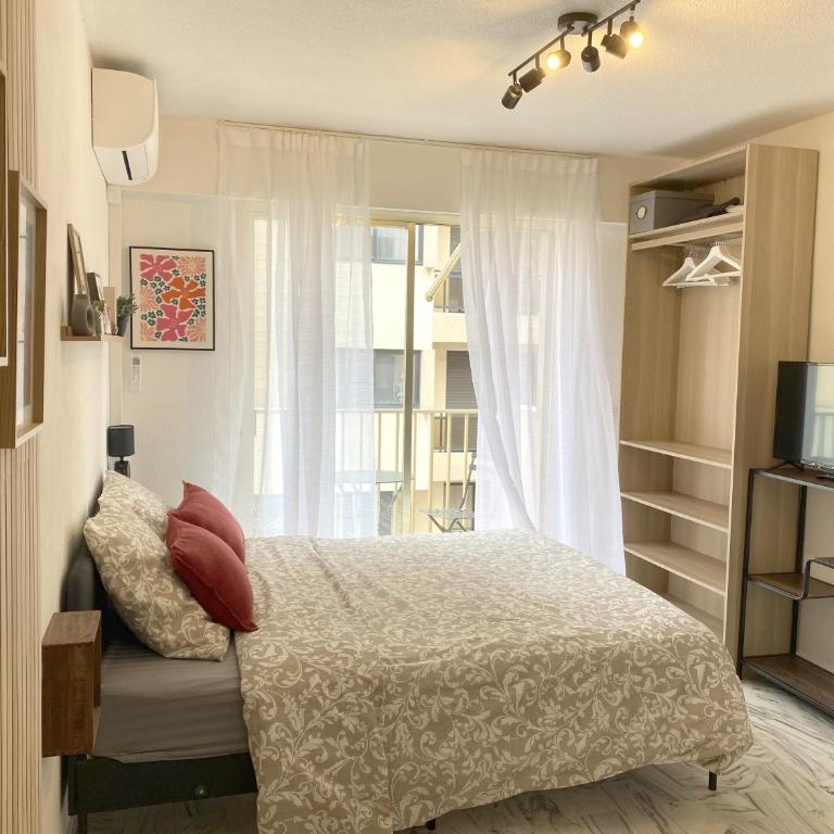 A deux pas des plages et au coeur du vieil Antibes , beau studio rénové - Appartement 1 Chambre - 23