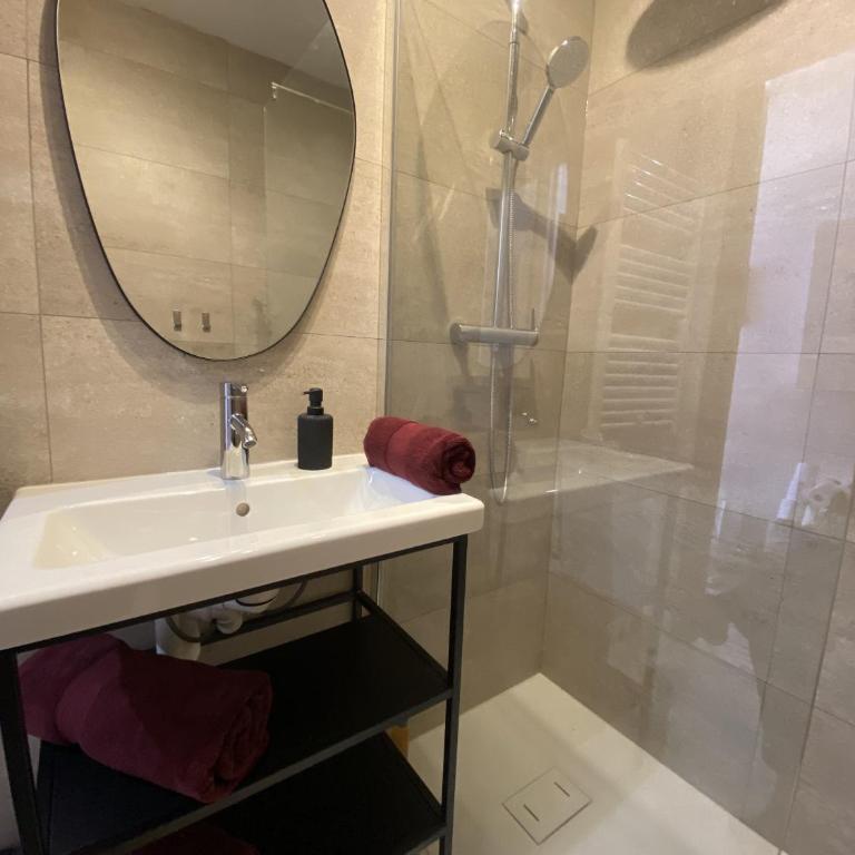 A deux pas des plages et au coeur du vieil Antibes , beau studio rénové - Appartement 1 Chambre - 29