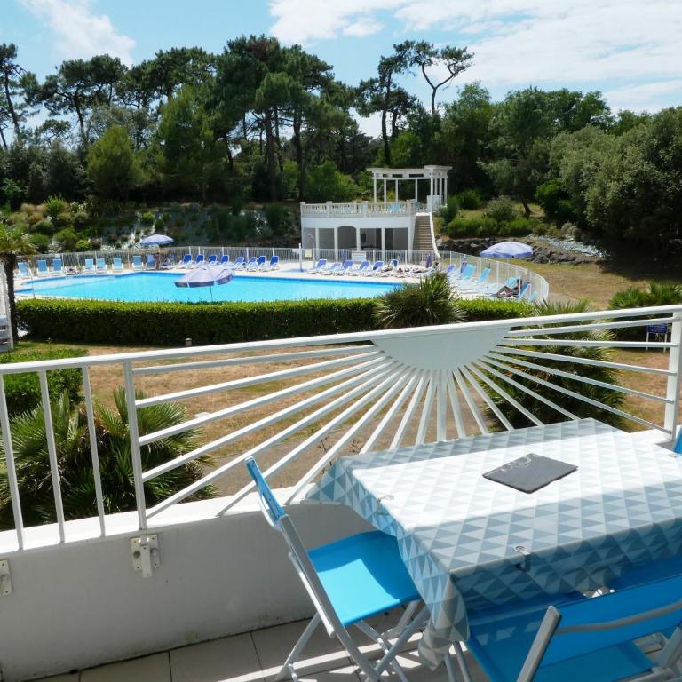 Les Sables superbe T3 cadre unique 7mn à pied de la mer - Two-Bedroom Apartment - 1