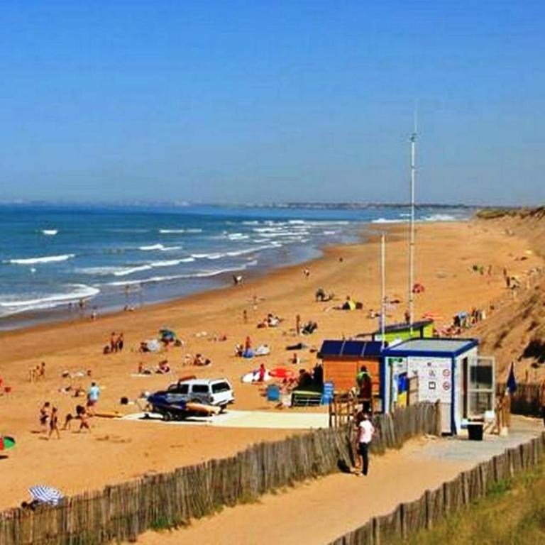 Les Sables superbe T3 cadre unique 7mn à pied de la mer - Two-Bedroom Apartment - 10