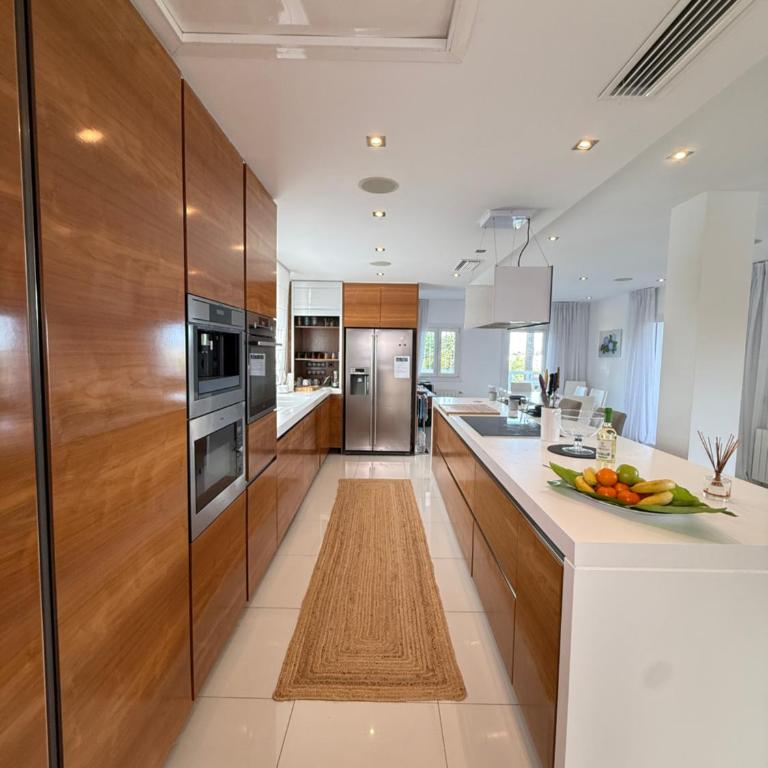 Stunning and luxury Villa in Marbella-Atalaya - 250m to GC Atalaya, 2x 18 holes and very close to the beach of San Pedro de Alcántara and Puerto Banus or Puente Romano - Villa Deluxe - 91