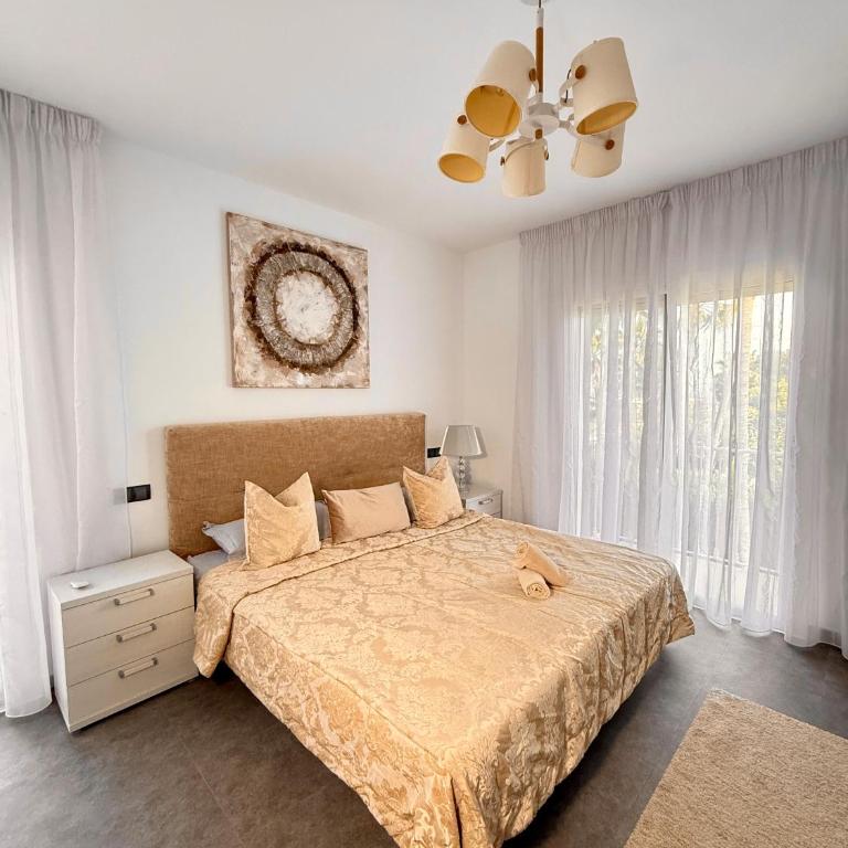 Stunning and luxury Villa in Marbella-Atalaya - 250m to GC Atalaya, 2x 18 holes and very close to the beach of San Pedro de Alcántara and Puerto Banus or Puente Romano - Villa Deluxe - 30
