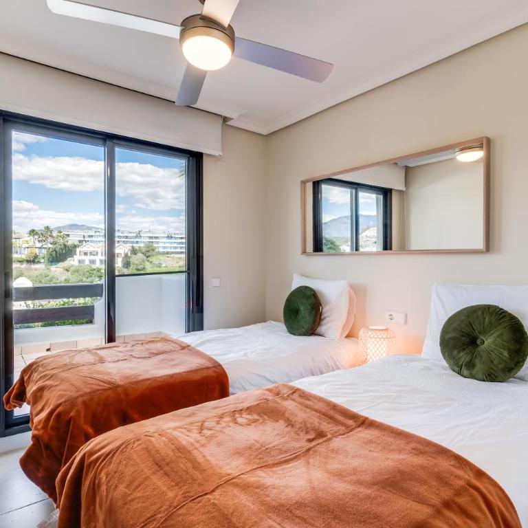 Luxury apartment Sunset Golf with spacious private garden & seaview - Apartamento de 2 dormitorios con terraza y vistas al mar - 15