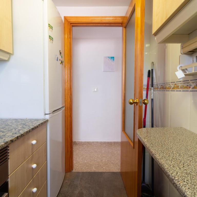 Global Vacacional, Apartamento de 3 habitaciones en urbanización cerca del mar - Three-Bedroom Apartment with Private Pool - 11