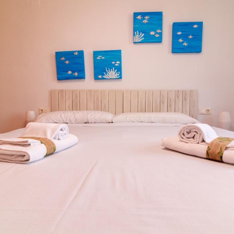 Global Vacacional, Apartamento de 3 habitaciones en urbanización cerca del mar - Three-Bedroom Apartment with Private Pool - 16