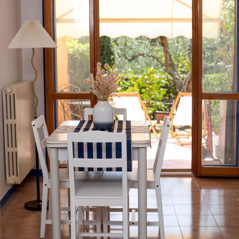 Cozy apartment with garden - Casetta del Pescatore, appartamento intero - One-Bedroom Apartment - 5
