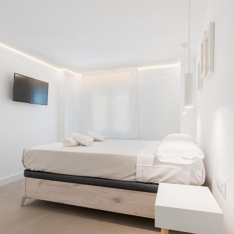 Buhaira suites, free parking and subway - Apartamento - 12