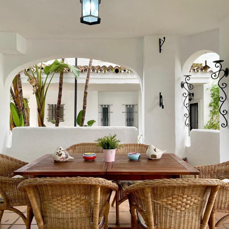 SERINAMAR- Los Naranjos de Marbella - Apartamento con vistas a la piscina - 1