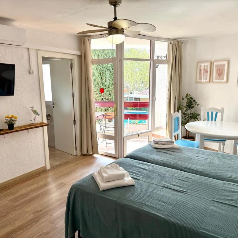 Apartamentos Córcega Palmyra - Estudio con terraza - 2