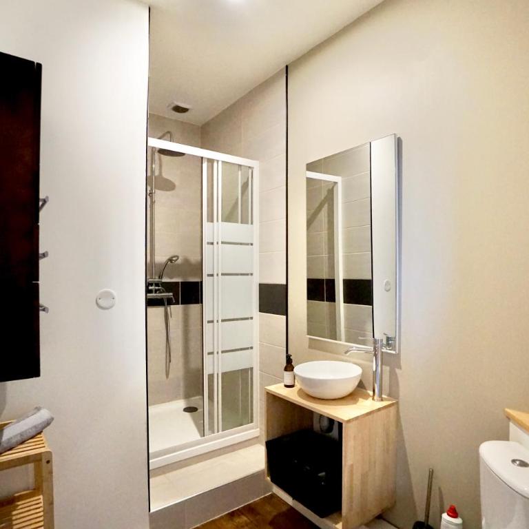 Ty Coz - centre ville - Appartement 2 Chambres - Vue sur Ville - 9