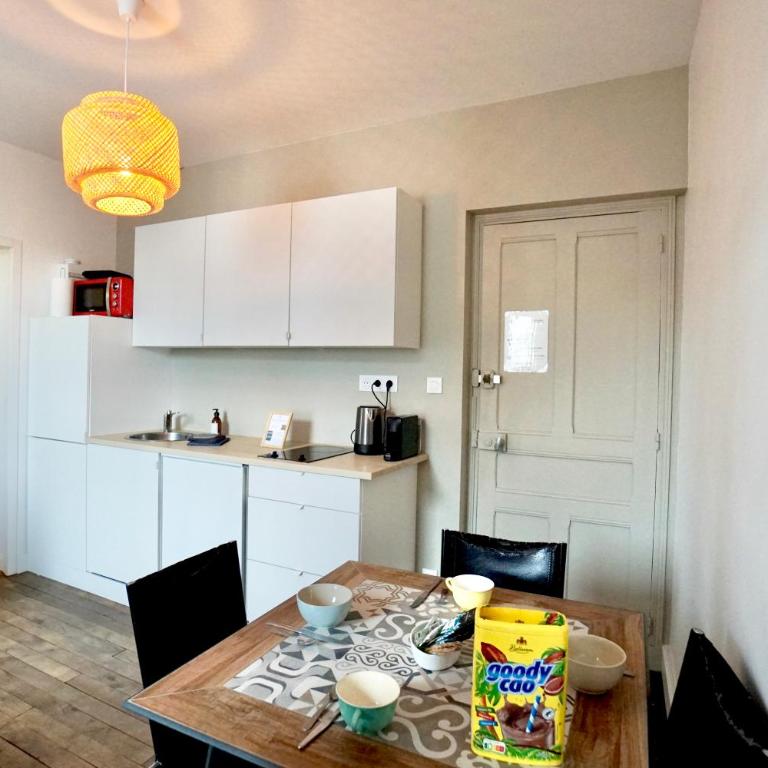 Ty Coz - centre ville - Appartement 2 Chambres - Vue sur Ville - 12
