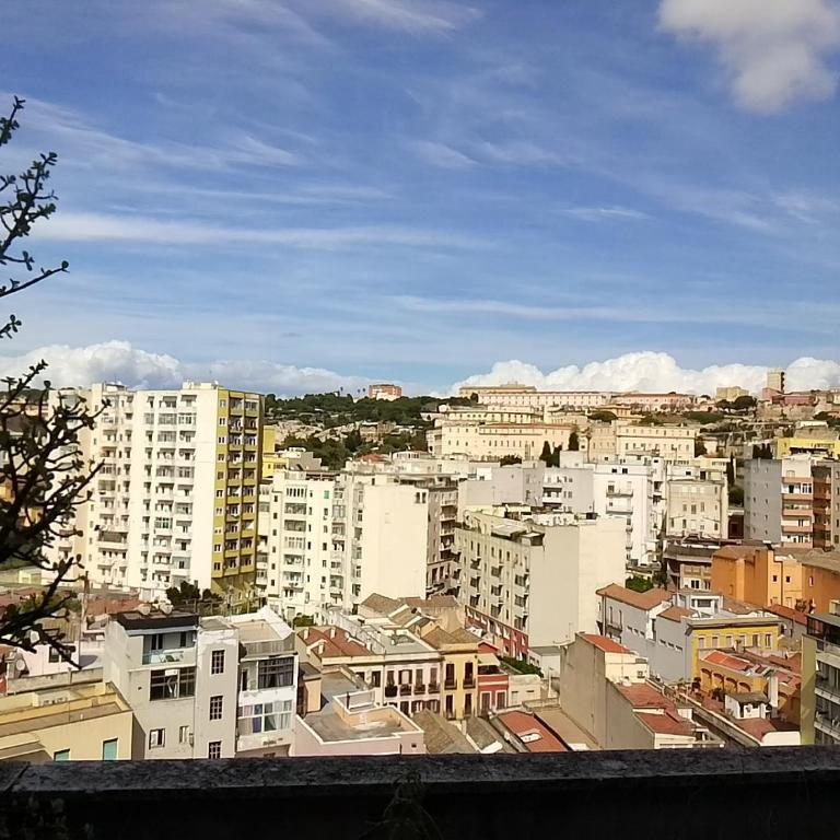 Appartamento panoramico Cagliari, I TRE GRILLI, centro - Three-Bedroom Apartment - 1