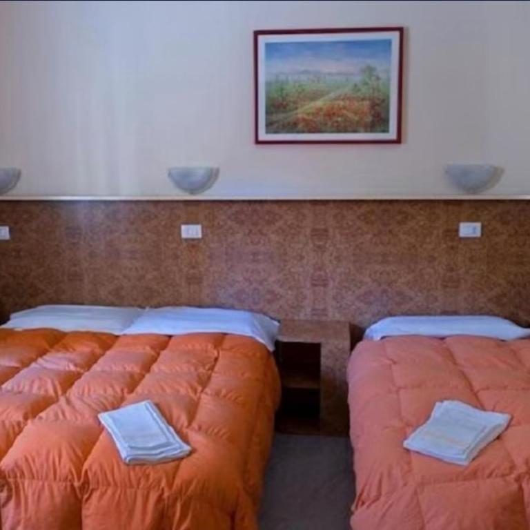 Hotel Fiumara - Camera Tripla Basic - 1