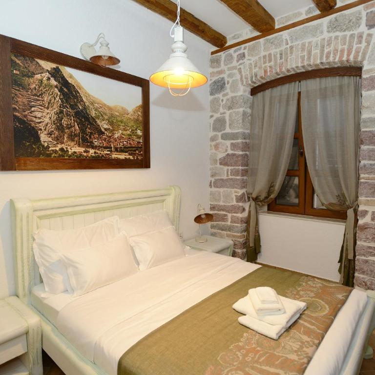 Apartments Kotor Old Town - Deluxe One-Bedroom Apartment - 20