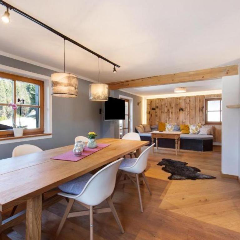 Ferienwohnung Riesserbaur Garmisch-Partenkirchen - Apartment mit 2 Schlafzimmern - 1