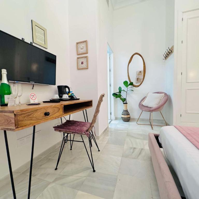 Hotel Boutique Las Cortes De Cádiz - Habitación doble interior con ventana - 2