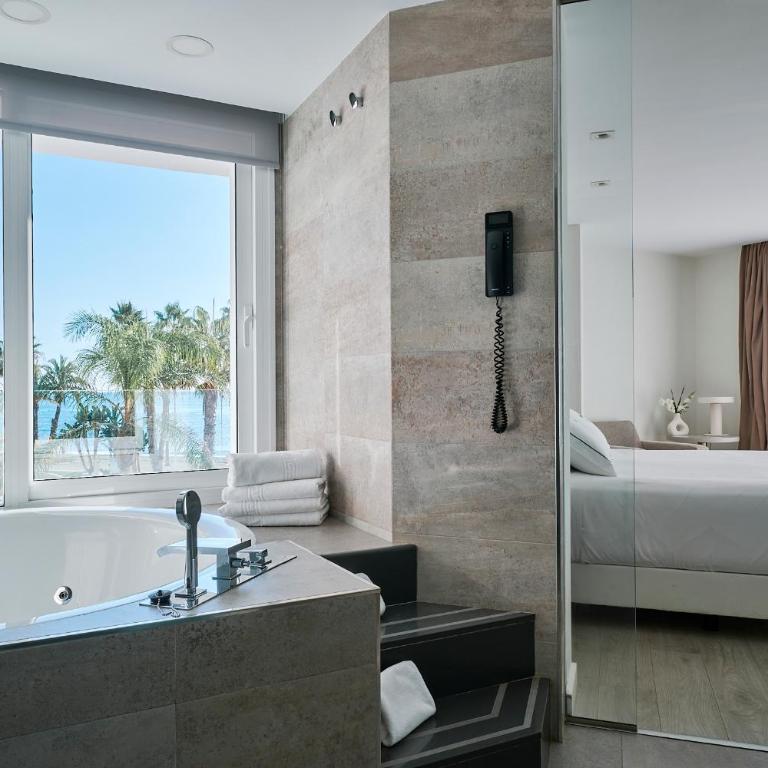 Hotel Helios Costa Tropical - Suite Junior con bañera de hidromasaje - 5