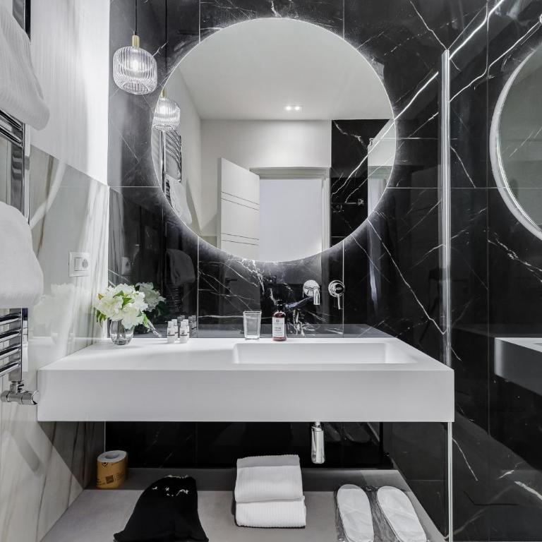 Dionigi 43 Private Suites by Premium Suites Collection - Camera Tripla Superior - 7