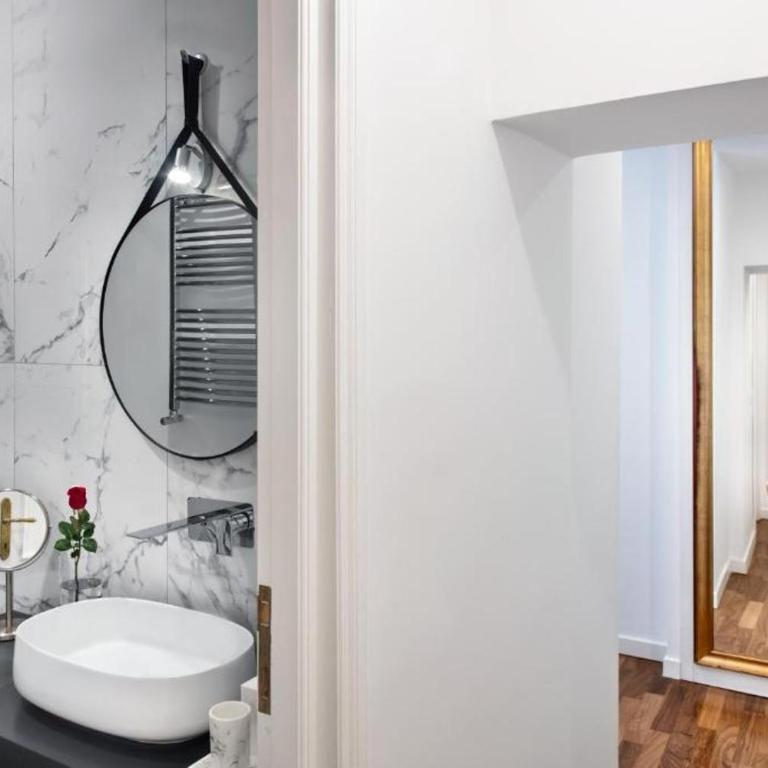 Piazza di spagna 32 Fellini Design Suites - Appartamento con 3 Camere da Letto - 9