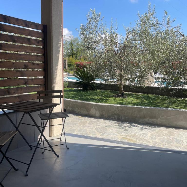 Il Canneto - Camera Matrimoniale con Vista Piscina - 1