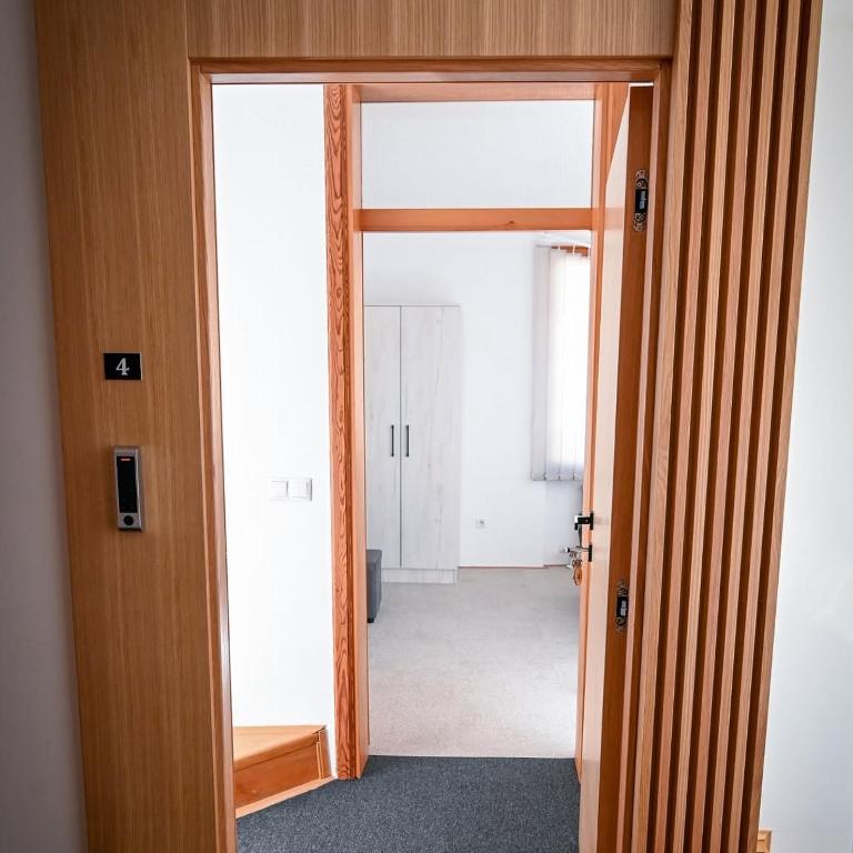 Sedef Apartments - King Suite with Balcony - 6