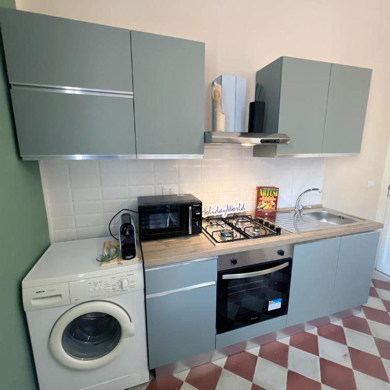 La Casa del Marchingegno by Holiday World - Appartamento con 3 Camere da Letto - 9