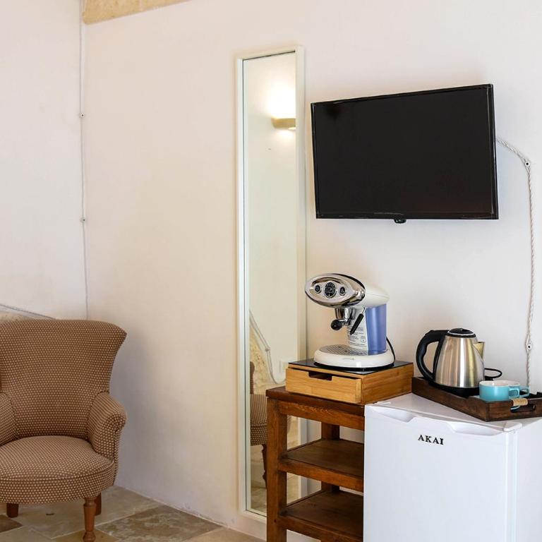 Borgo Elaia - Camera Matrimoniale con Bagno Privato - 9