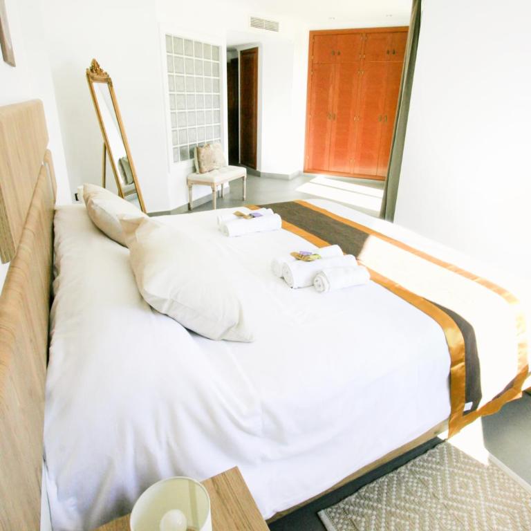 Moraira Beach 1 - Three-Bedroom Apartment - 3