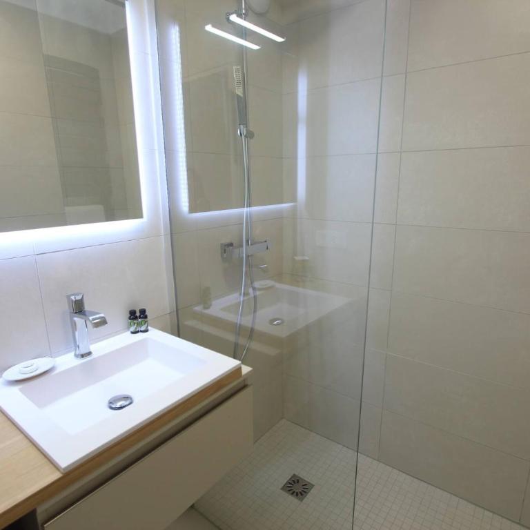 Sun Paradise SeaView&Terrace Parking&Pool - Appartement - Vue sur Mer - 18