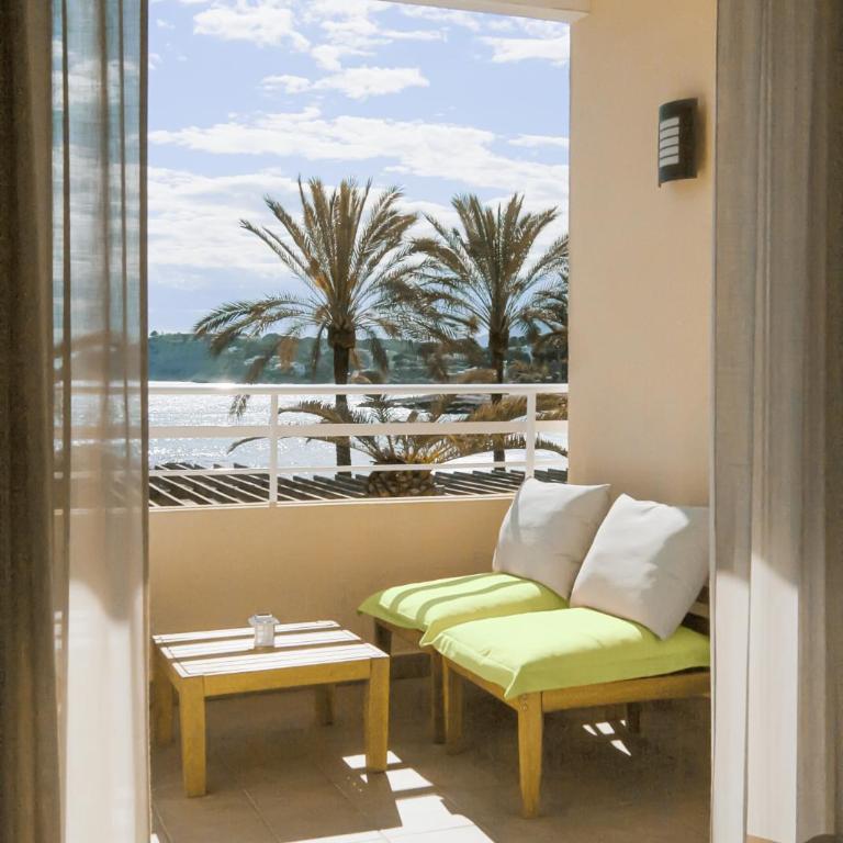 Moraira Beach 1 - Three-Bedroom Apartment - 36