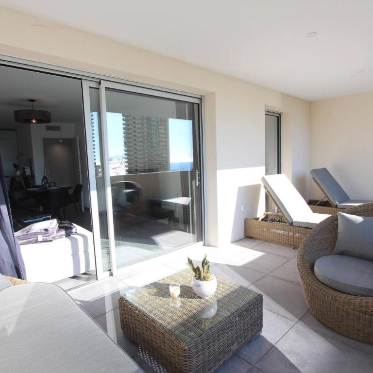 Sun Paradise SeaView&Terrace Parking&Pool - Appartement - Vue sur Jardin - 15
