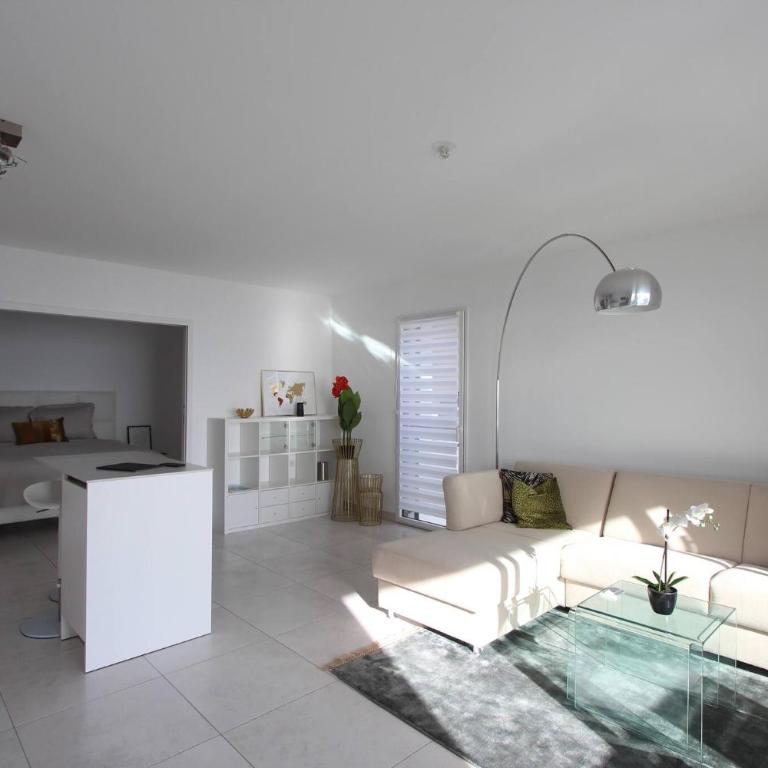 Luxurious Apartments Monaco&SeaView, InfinityPool&Parking - Appartement - Vue sur Piscine - 3