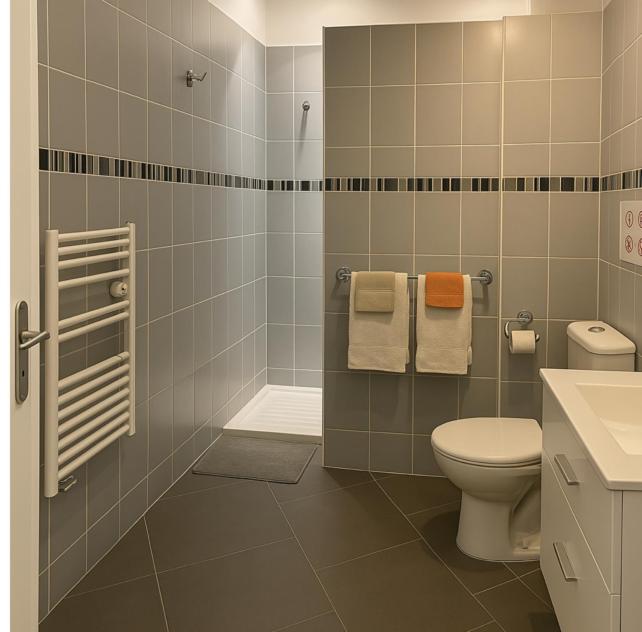 2 pièces dans villa avec piscine & parking -Cannes à 10 mns - Apartamento de 1 dormitorio - 17