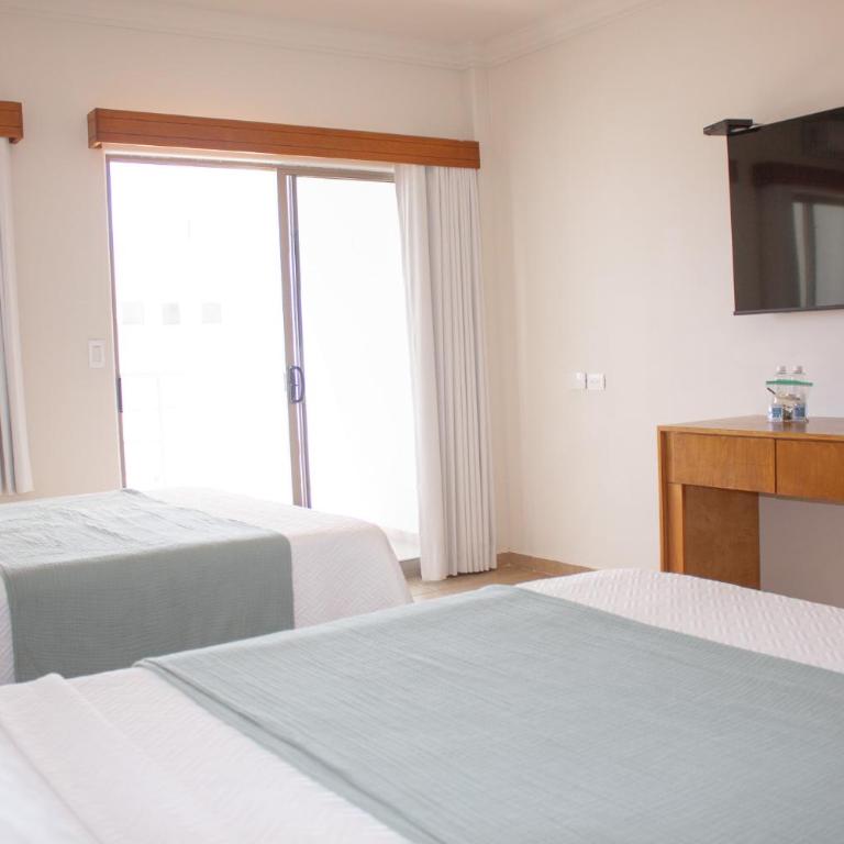 Costa Elegante Hotel & Suites - Deluxe Double Room with Balcony - 8