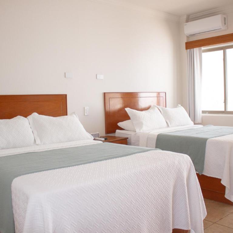 Costa Elegante Hotel & Suites - Deluxe Double Room with Balcony - 3