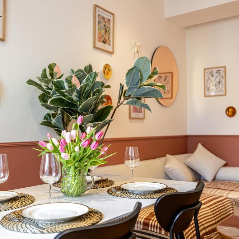 New! Remodeled Appartement in the Heart of Nice, Beach 3 min, 2BR, AC, Elevator, Amazing little terrace, Best Location! - Appartement 2 Chambres - 10
