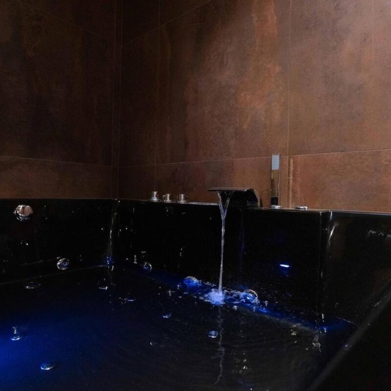 Black Room Suite and SPA - Casa con 1 Camera da Letto - 4
