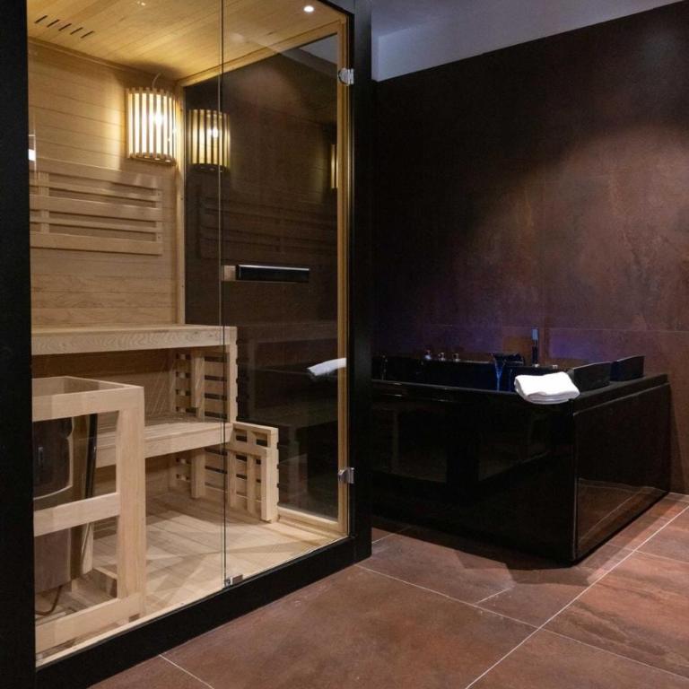 Black Room Suite and SPA - Casa con 1 Camera da Letto - 2