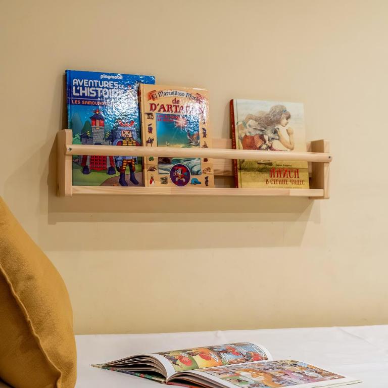 Canela Homes BARCELONA JARDINETS - Three-Bedroom Apartment - 11