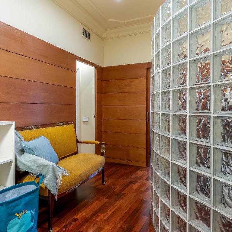 Canela Homes BARCELONA JARDINETS - Three-Bedroom Apartment - 9