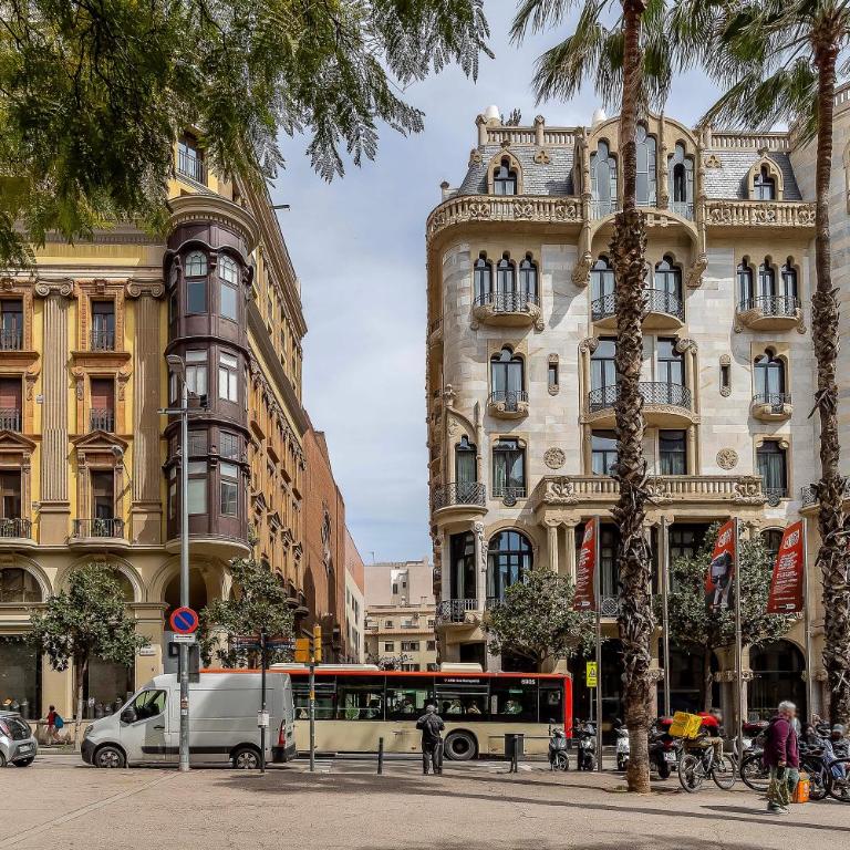 Canela Homes BARCELONA JARDINETS - Three-Bedroom Apartment - 54