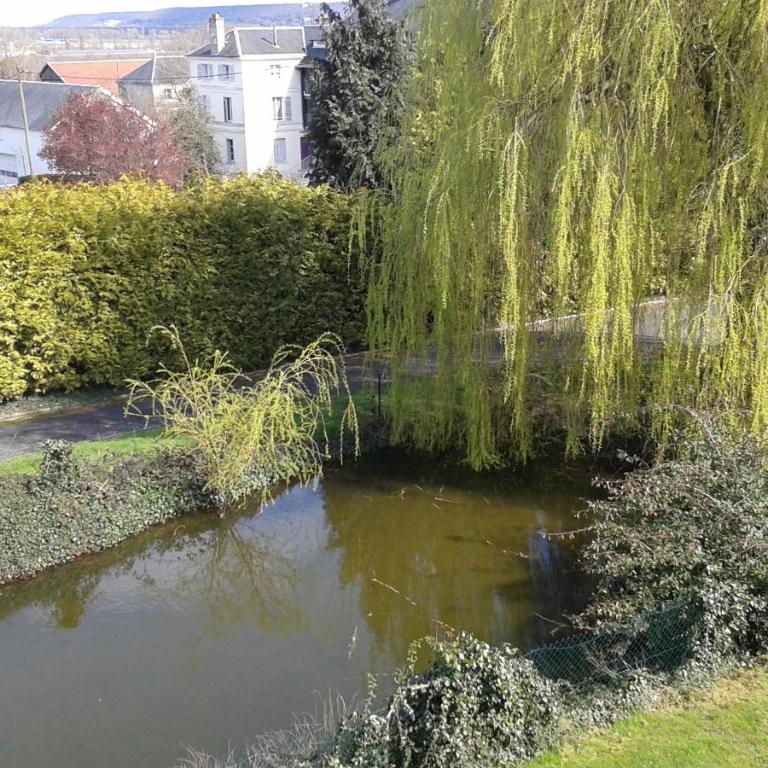 Chambres d'Hôtes Entre Deux Rives - Chambre Double - Vue sur Jardin - 2