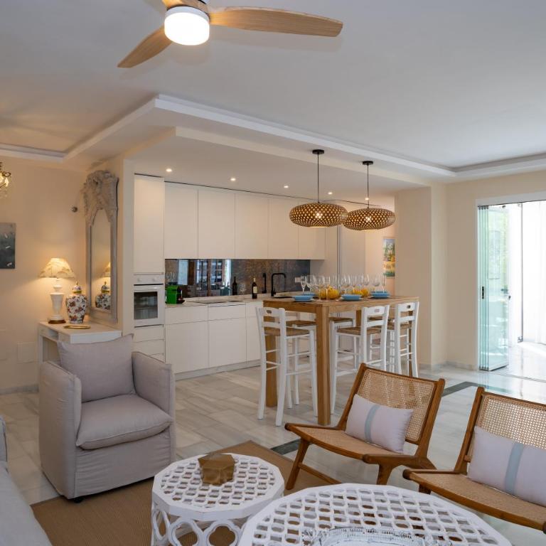 Holidays & Home Los Limones de Génova ,150 m playa Elviria - Apartamento de 3 dormitorios con vistas - 14