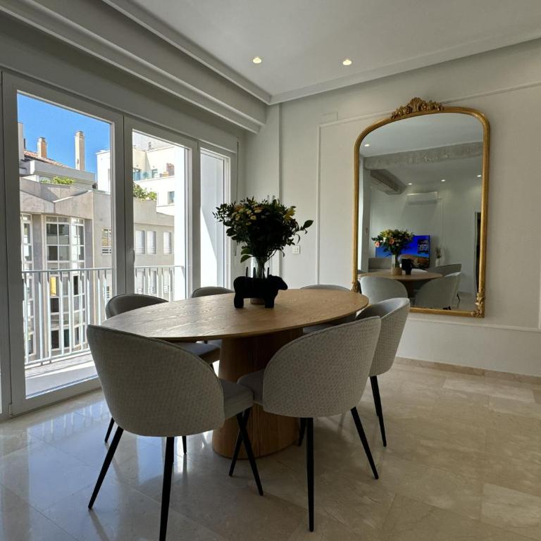 Navas PentHouse 302 By Florentia Homes - Deluxe Apartment - 25