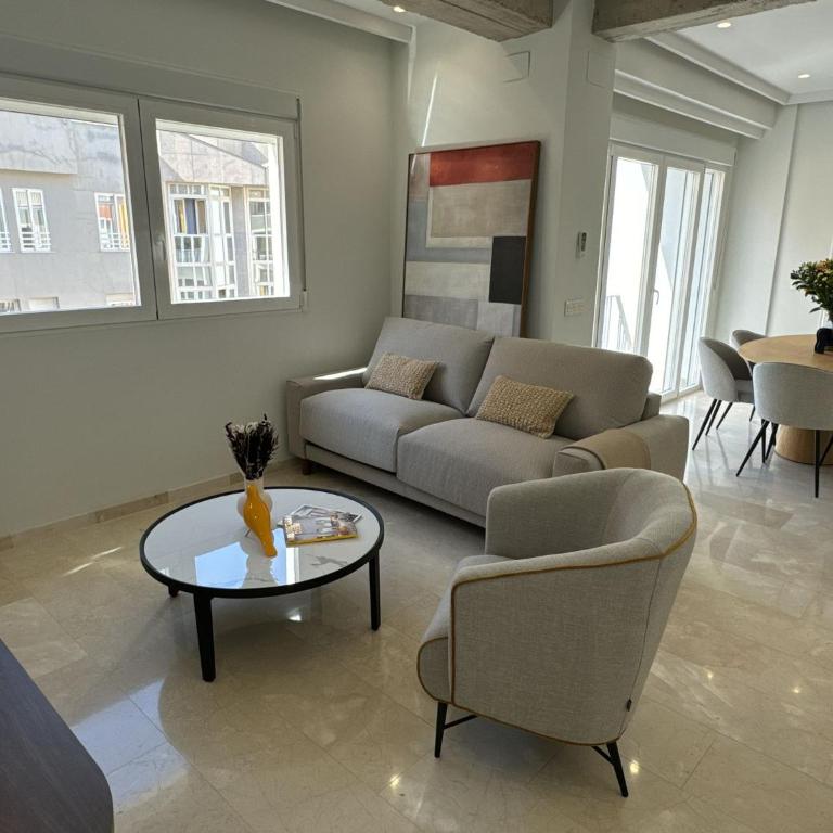 Navas PentHouse 302 By Florentia Homes - Deluxe Apartment - 2