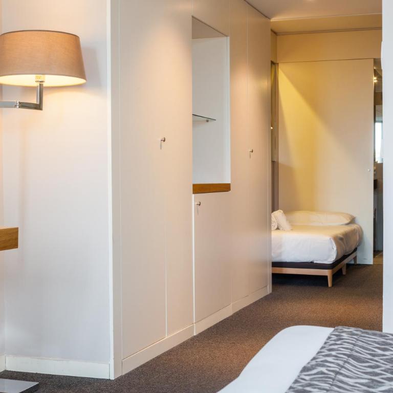 Hotel Royal Passeig de Gracia - Superior Triple Room - 6